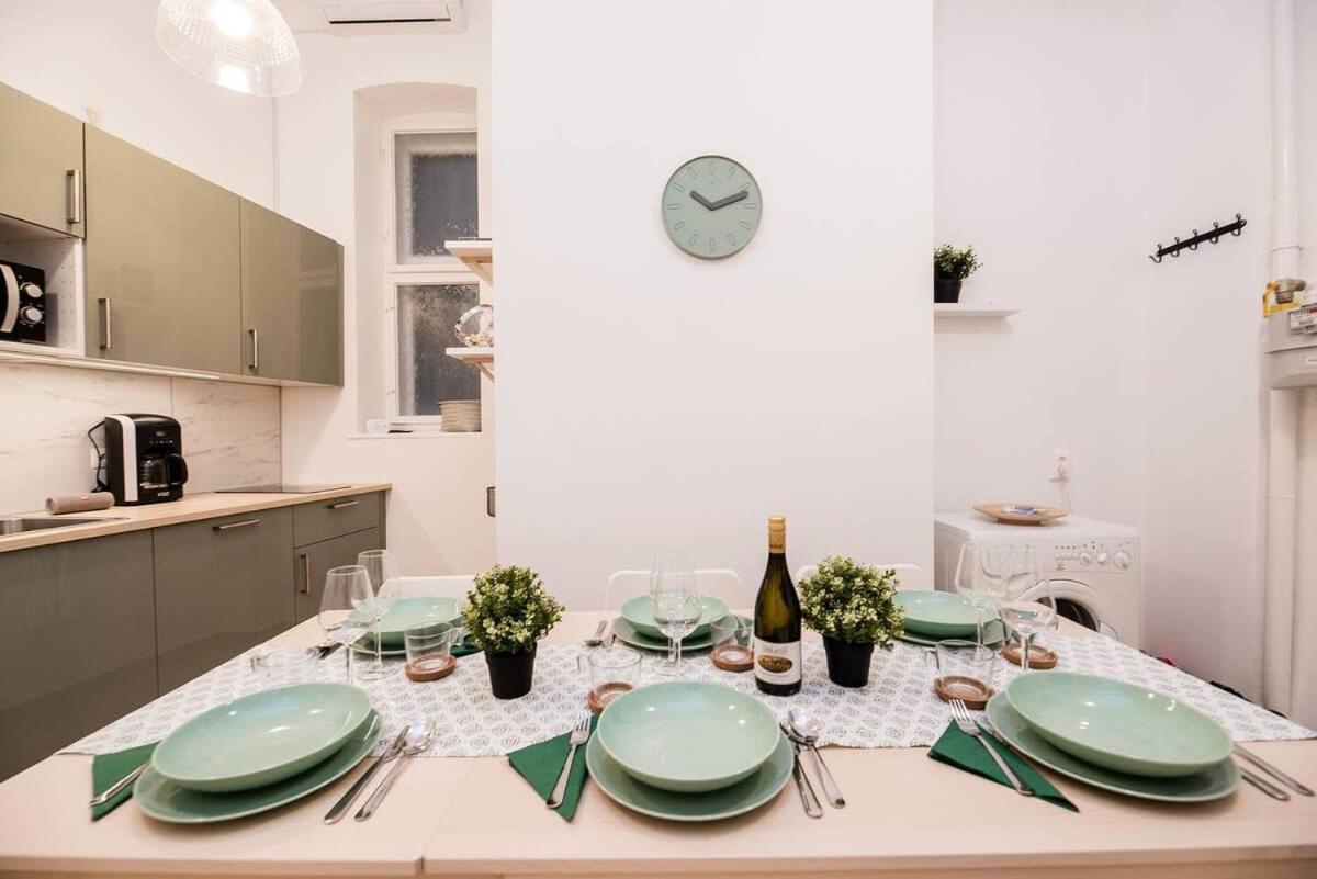 Brand New Central Ac Apartment ブダペスト エクステリア 写真